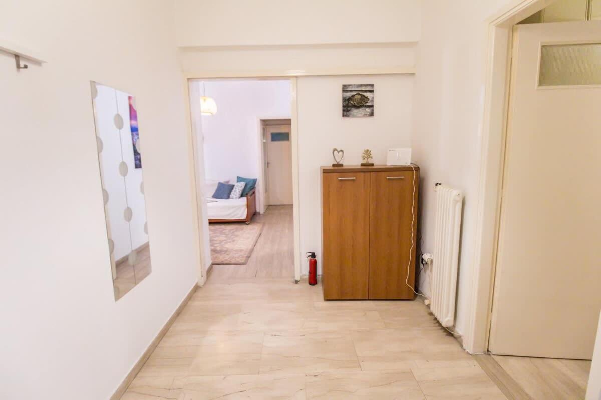 Stylish In Center Apartment Athens